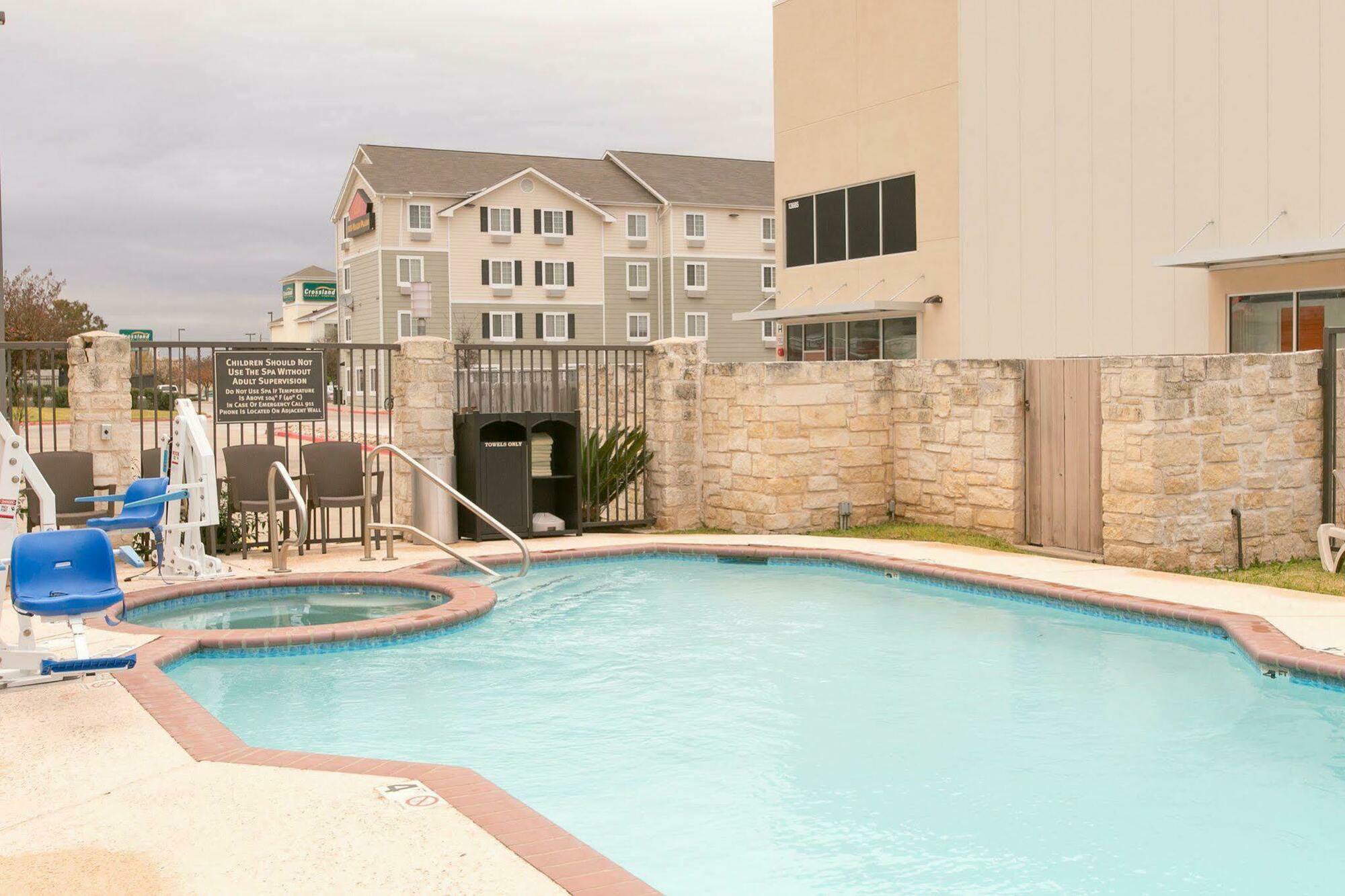 Comfort Suites Austin Nw Lakeline Kültér fotó